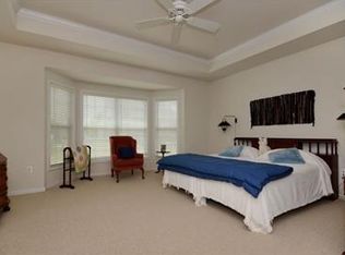 388 Windfall Ln, Somerset, NJ 08873