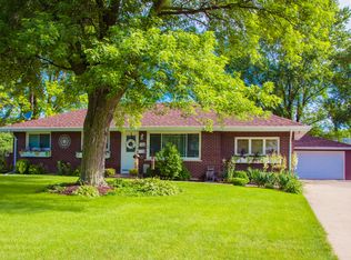 219 Long Ave, North Aurora, IL 60542