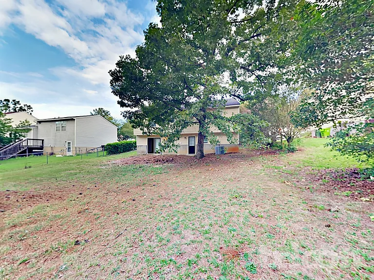 111 Woodspur Rd — Photo 16