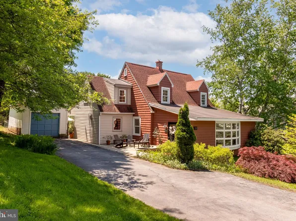 220 Mary St, Lemont, PA 16851