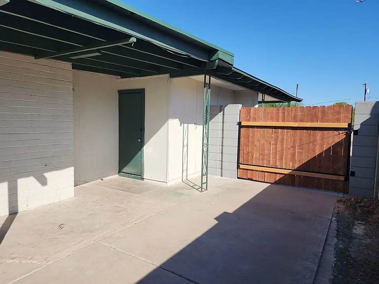 1041 W Elna Rae St — Photo 19