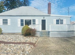 180 S Shore Dr, Toms River, NJ 08753
