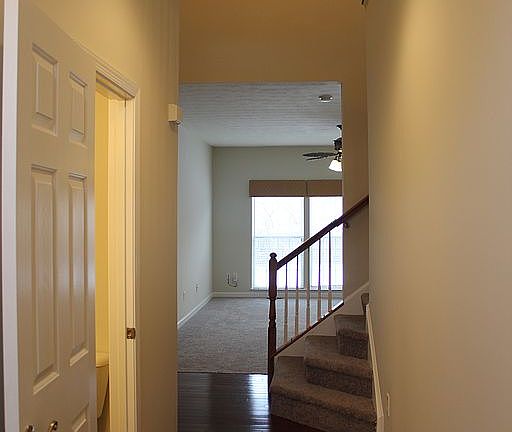 4th image of 6677 Leeds Ln