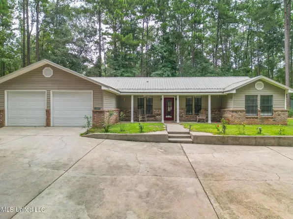 170 E Bond Rd, Wiggins, MS 39577