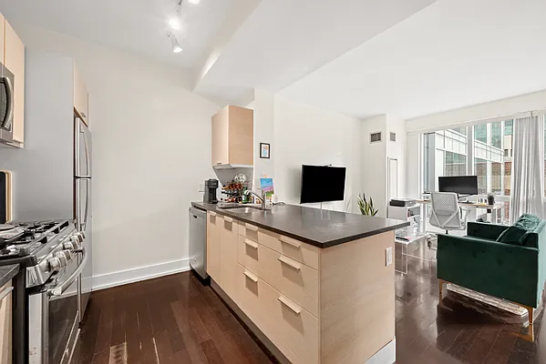 Rented by Corcoran | media 2