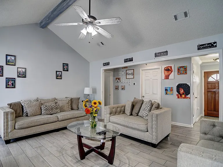4120 Clay Dr — Photo 8