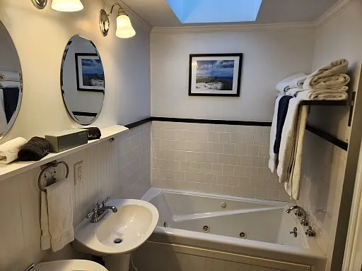 3 Odessa Ave #8 — Photo 10