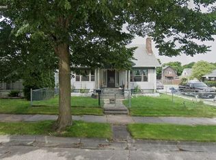 2202 Henry St, Sheboygan, WI 53081