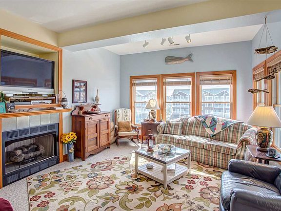 3rd image of 305 N Bay Club Dr Unit 305