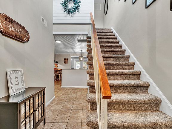 3rd image of 7145 Snowberry Cir