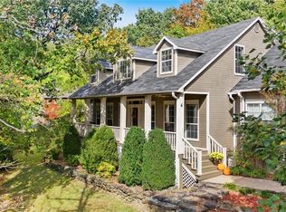 608 N Rockcliff Rd, Fayetteville, AR 72701