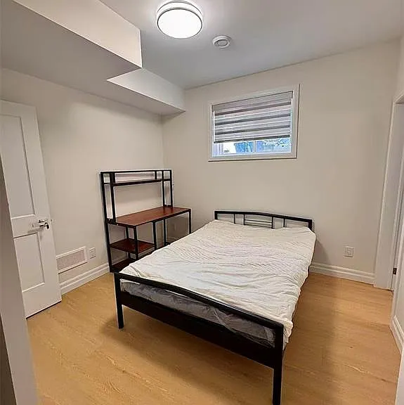 348 Campbell Ave #B — Photo 3