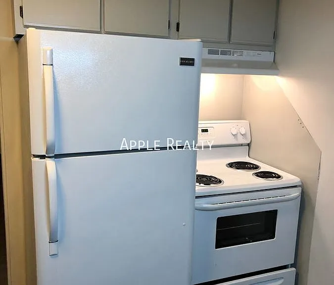 1025 Klyce St #3 — Photo 4