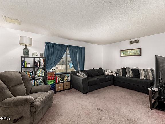 3rd image of 4415 W CALAVAR Road