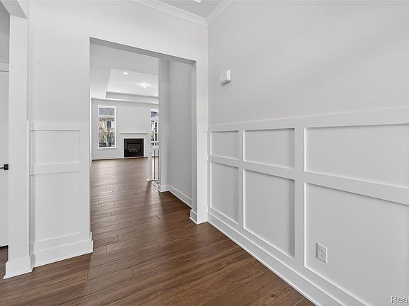 4th image of 1490 Turner Dr #2