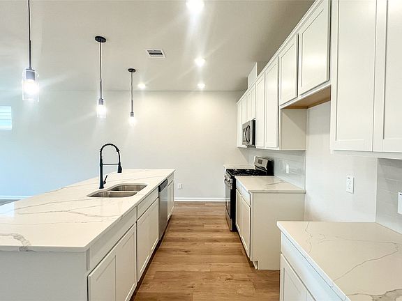 The Crawford- Kitchen with Oversized Island