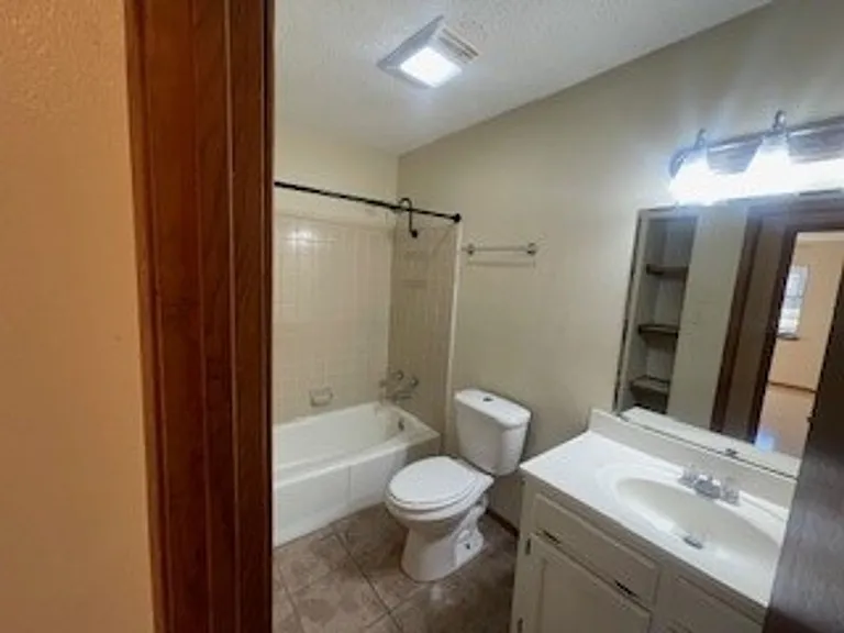 610 Old Covington Hwy — Photo 17