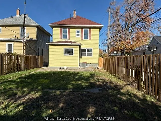941 Cataraqui St — Photo 5