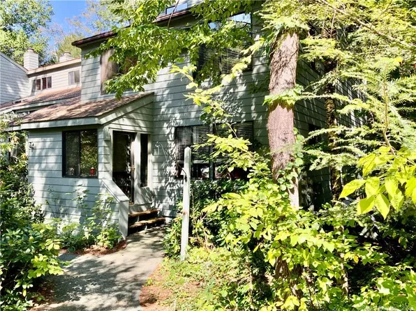 107 Woodside Circle, Torrington, CT 06790