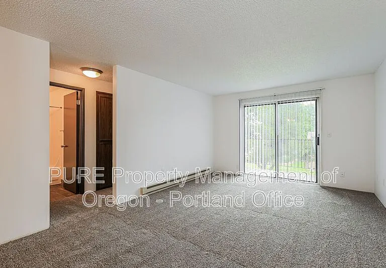 Parkway Garden — Photo 139