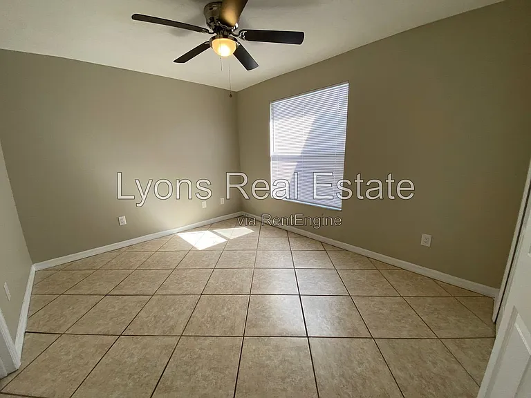 17407 Ellie Dr — Photo 41