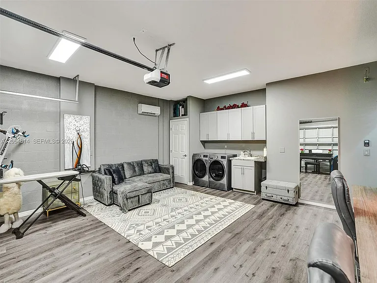 4414 Ficus St — Photo 40
