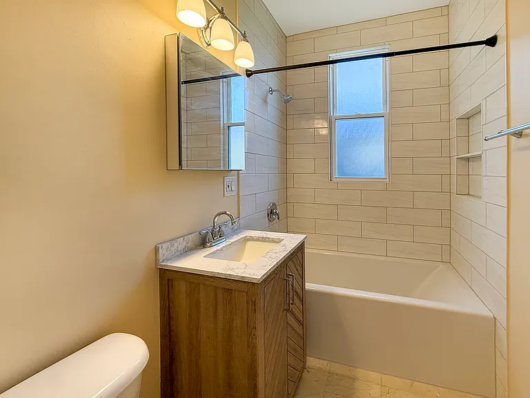 3245 N Lawndale Ave #2 — Photo 13