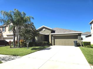 1512 Climbing Dayflower Dr, Ruskin, FL 33570