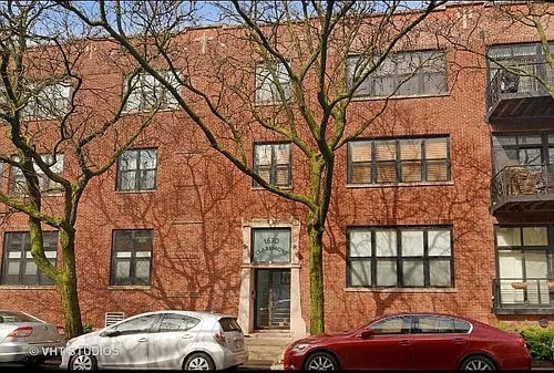 1670 N Claremont Ave #203 Photo 1