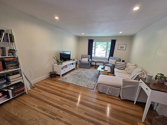2nd image of 14 Louise Rd