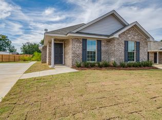 485 Country Club Dr, Wetumpka, AL 36092