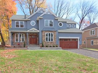 26 Bond Pl, West Caldwell, NJ 07006