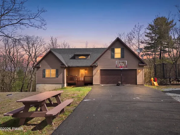 112 Maple Ridge Dr, Lords Valley, PA 18428