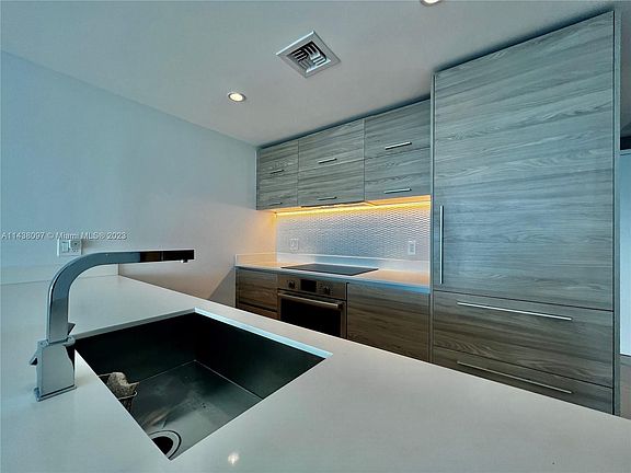 5th image of 1300 S Miami Ave #4203