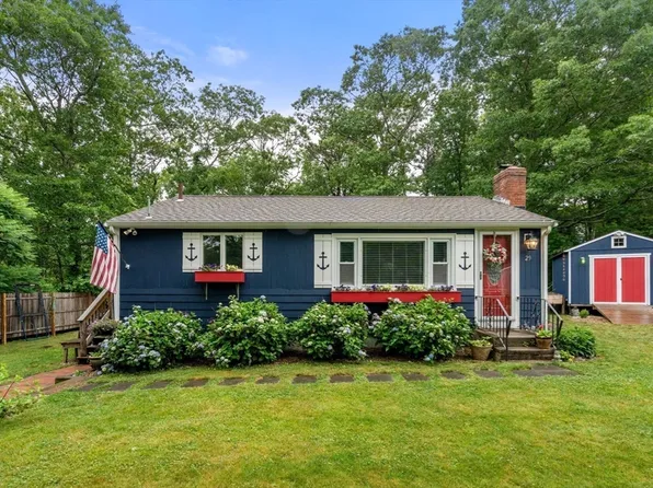 29 Silver Birch Ave, Plymouth, MA 02360