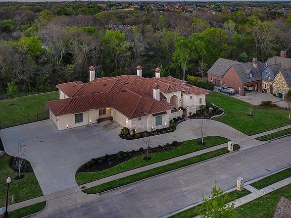 2nd image of 733 Avalon Dr