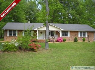 3960 Camellia Dr, West Point, VA 23181