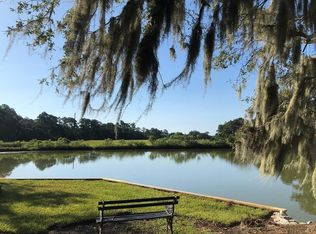 7 Gardens Corner Ct, Charleston, SC 29407
