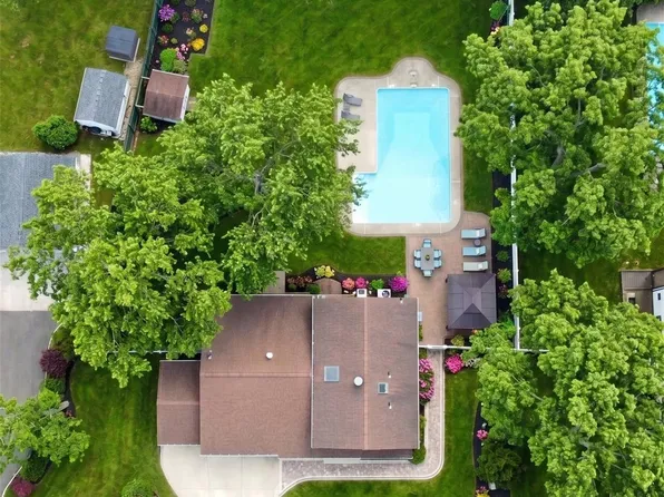 17 Wanda Terrace, Farmingville, NY 11738