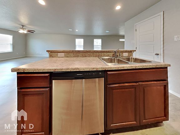 5th image of 7423 Twin Pine Ct