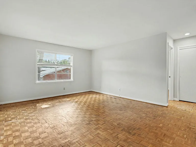 3535 Roswell Rd NE — Photo 12