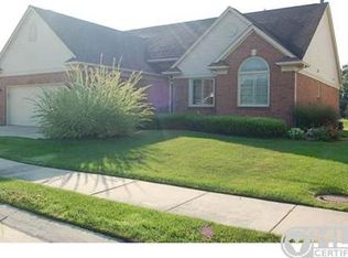 8276 Ashton Ct, Washington, MI 48094