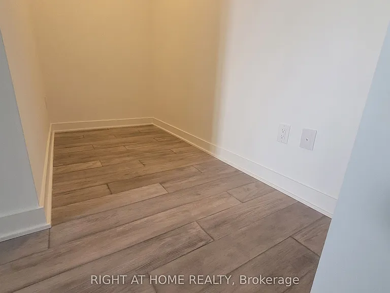 11 Yorkville Ave #3603 — Photo 3