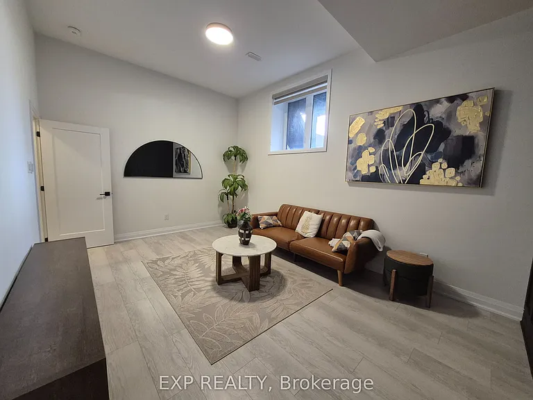 178 Lynn Coulter St — Photo 5