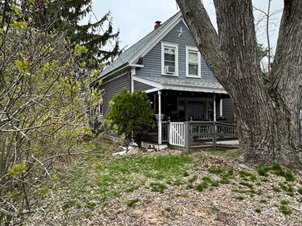 13 Collins St, Salisbury, MA 01952