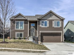 5320 S 195th St, Omaha, NE 68135