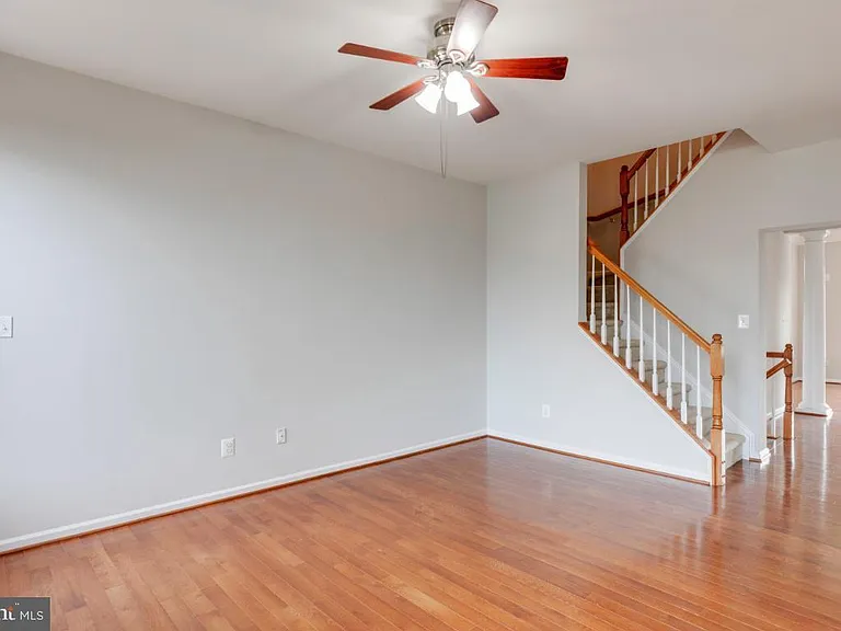 25286 McIntyre Sq — Photo 12