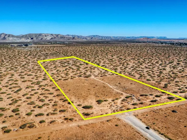 4990 Cruz Tierra St, El Paso, TX 79938