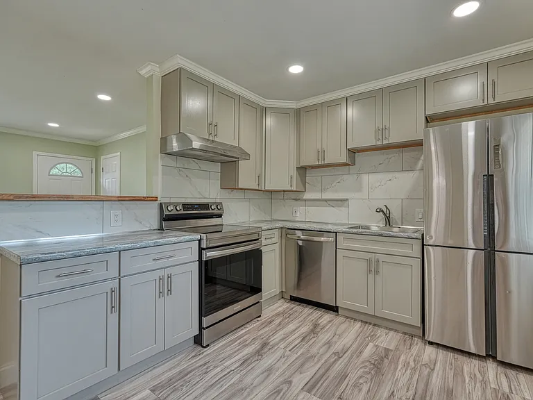 311 Pioneer Pl — Photo 7