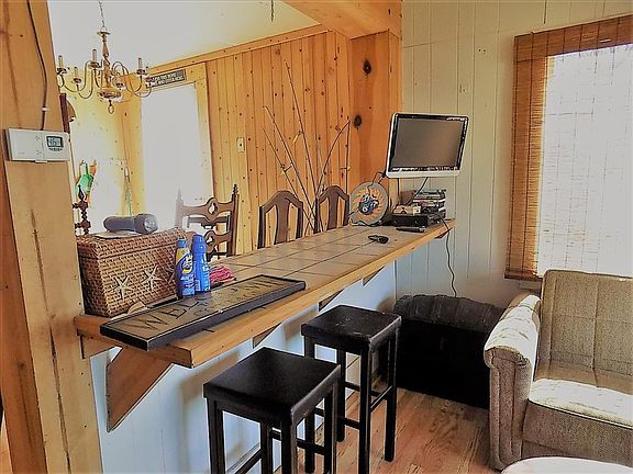 4th image of 111 Sunset Cove Ln